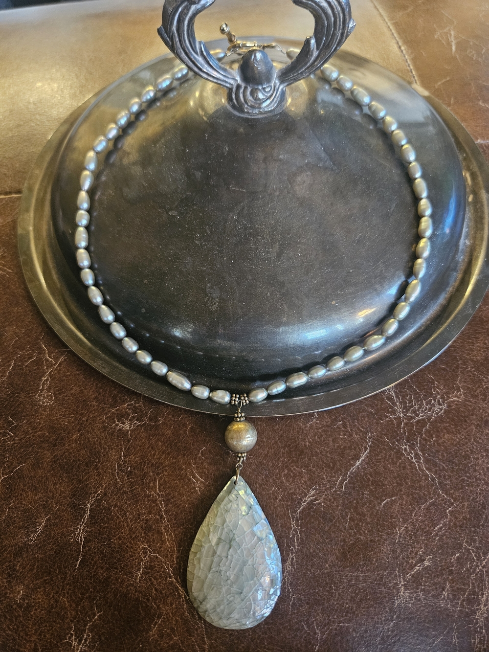 Hsnd Crafted Gray Pearl Bead Necklace with Labradorite Teardrop Pendant